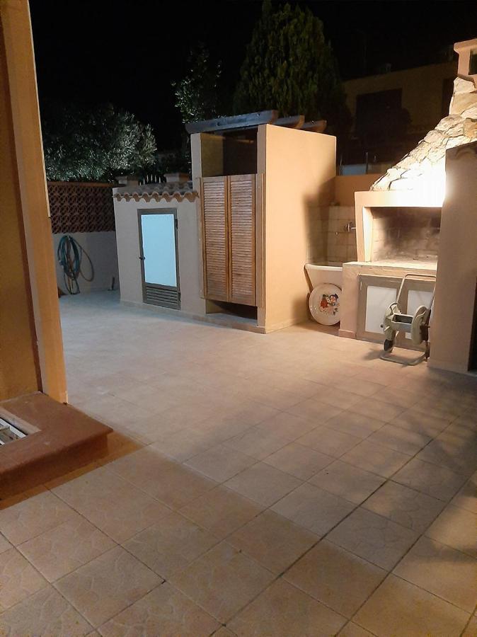 Sun Sea And Relax Villetta A Due Passi Dal Mare Solanas  Εξωτερικό φωτογραφία